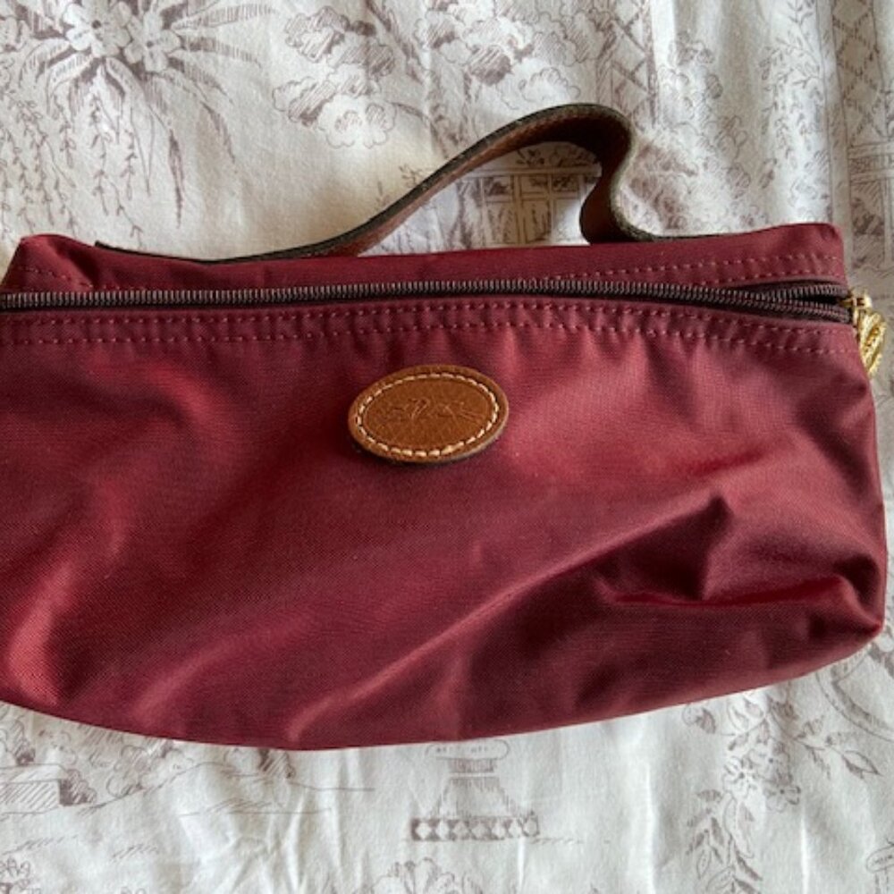 Longchamp Mini Cosmetics case in Maroon